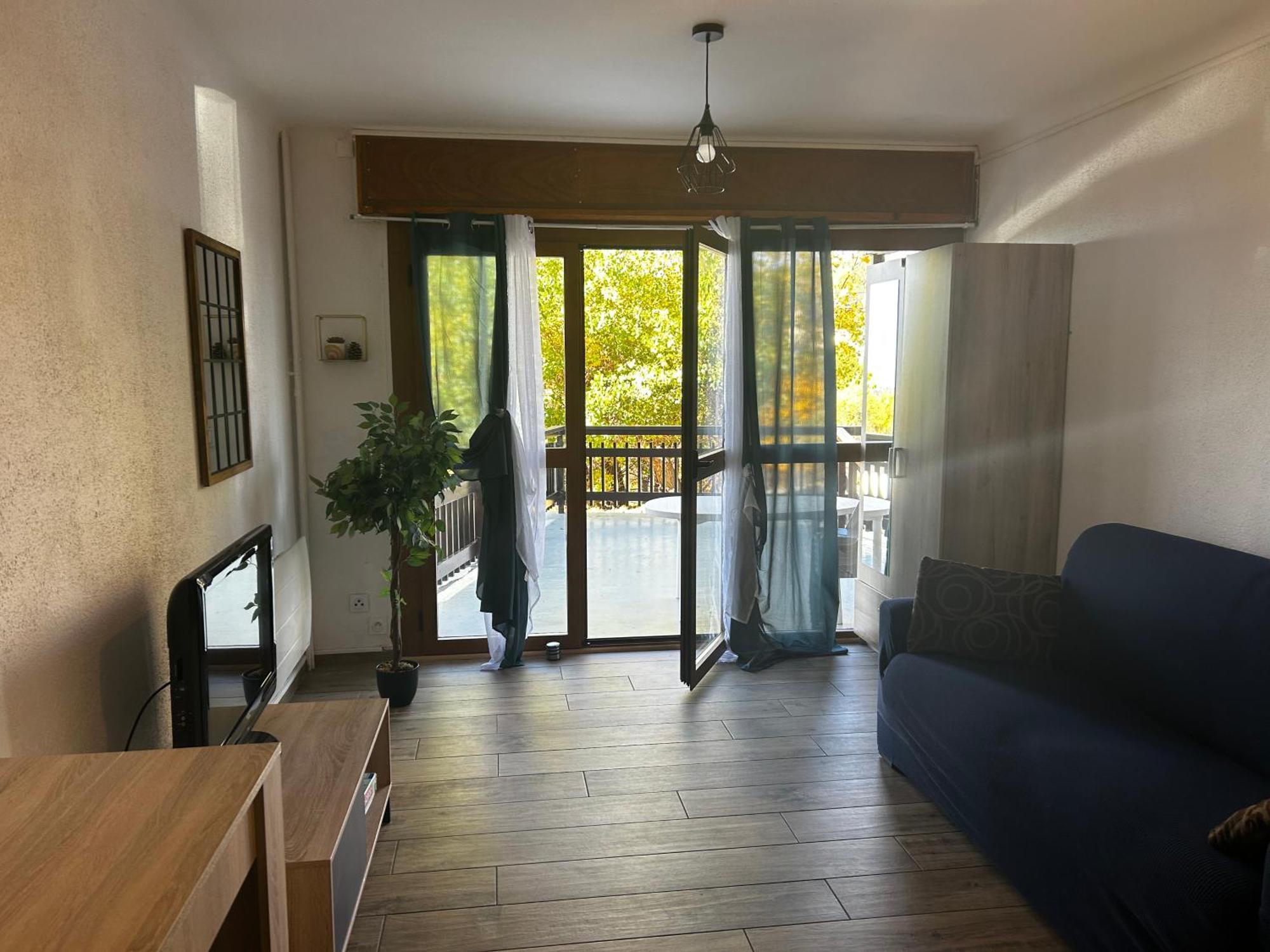 Apartment Superbe Terrasse, Renove, Wifi Font-Romeu-Odeillo-Via